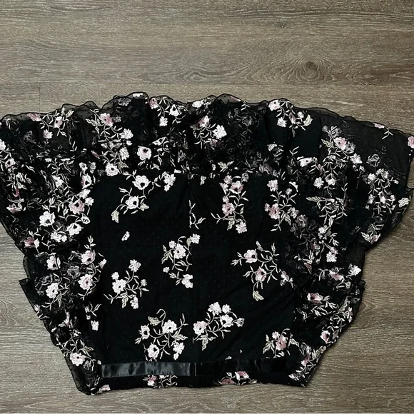 NEW Rachel Parcell Black soft pink Embroidered Floral
Tiered Dress size small - Picture 9 of 11
